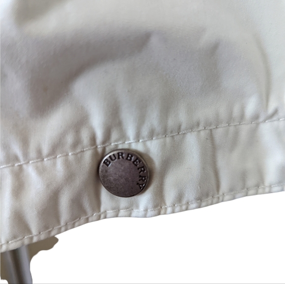 NEW Burberry London White Cape Rain Poncho Jacket Coat Size M $1025 - Picture 7 of 9